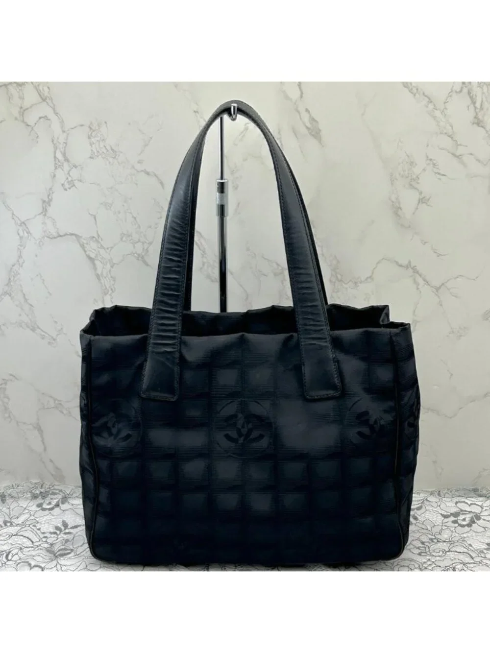 ★SOLD★ Chanel New Travel Line Tote PM - Picture 2 of 10